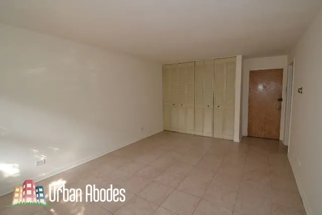 510 W BRIAR AVE 60657-unit#102-Chicago-IL