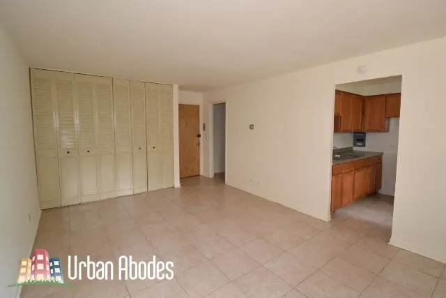 510 W BRIAR AVE 60657-unit#102-Chicago-IL