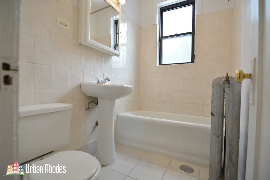 1164 N DEARBORN ST 60610-unit#205-Chicago-IL