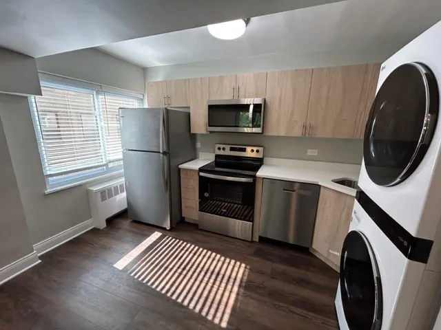 2020 W FARWELL AVE 60645-unit#308-Chicago-IL