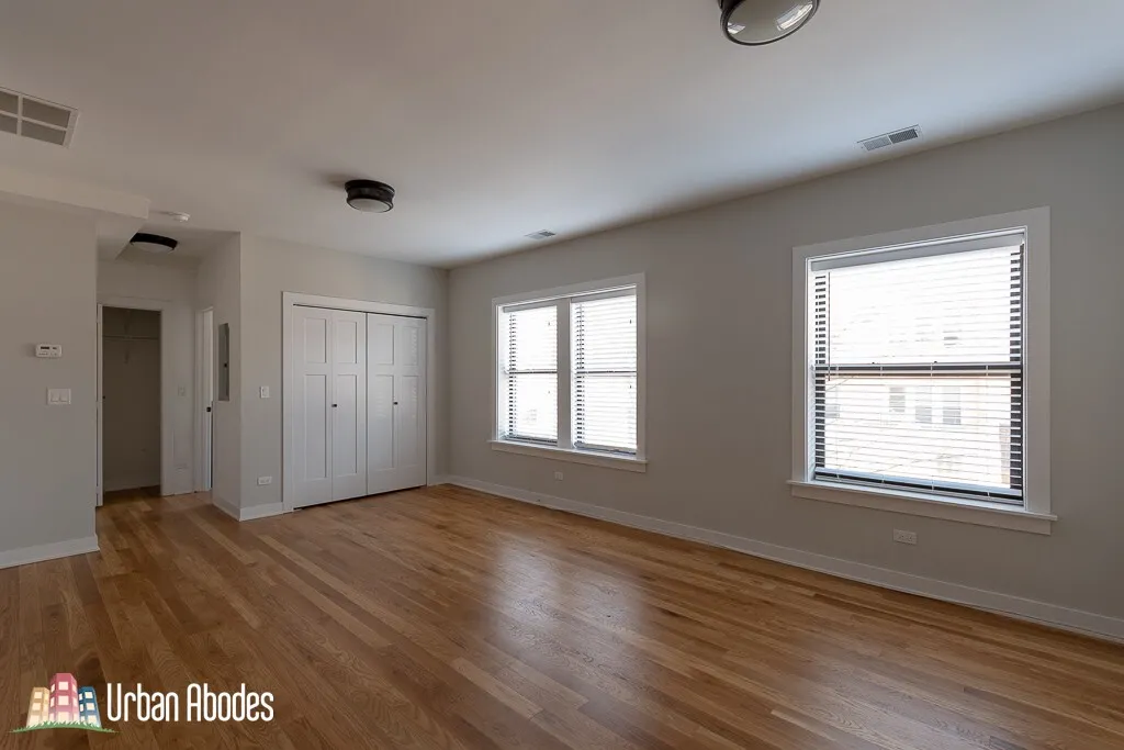 2203 W EASTWOOD AVE 60625-unit#1SE-Chicago-IL