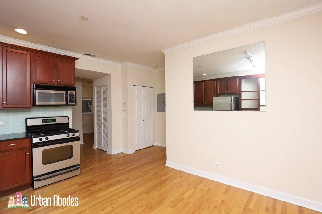 3246 N CLIFTON AVE 60657-unit#E2-Chicago-IL