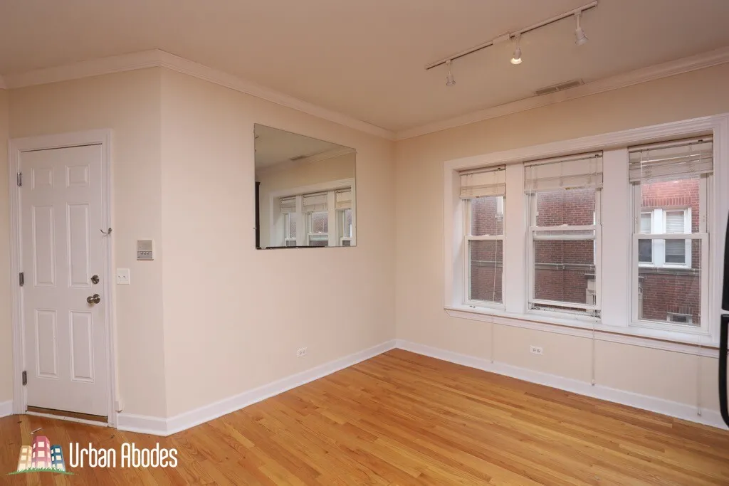 3246 N CLIFTON AVE 60657-unit#E2-Chicago-IL