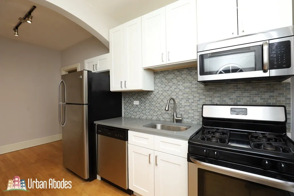 23175 N ROCKWELL AVE 60647-unit#B4-Chicago-IL