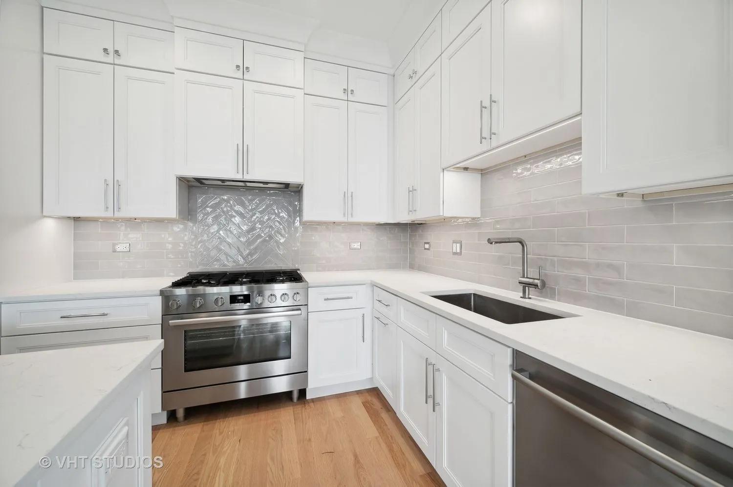 4819 N ASHLAND AVE 60640-unit#1E-Chicago-IL