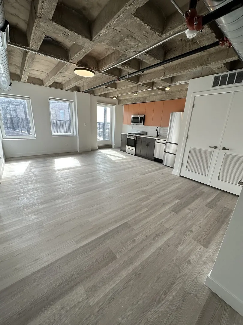 5700 N ASHLAND AVE 60660-unit#812-Chicago-IL