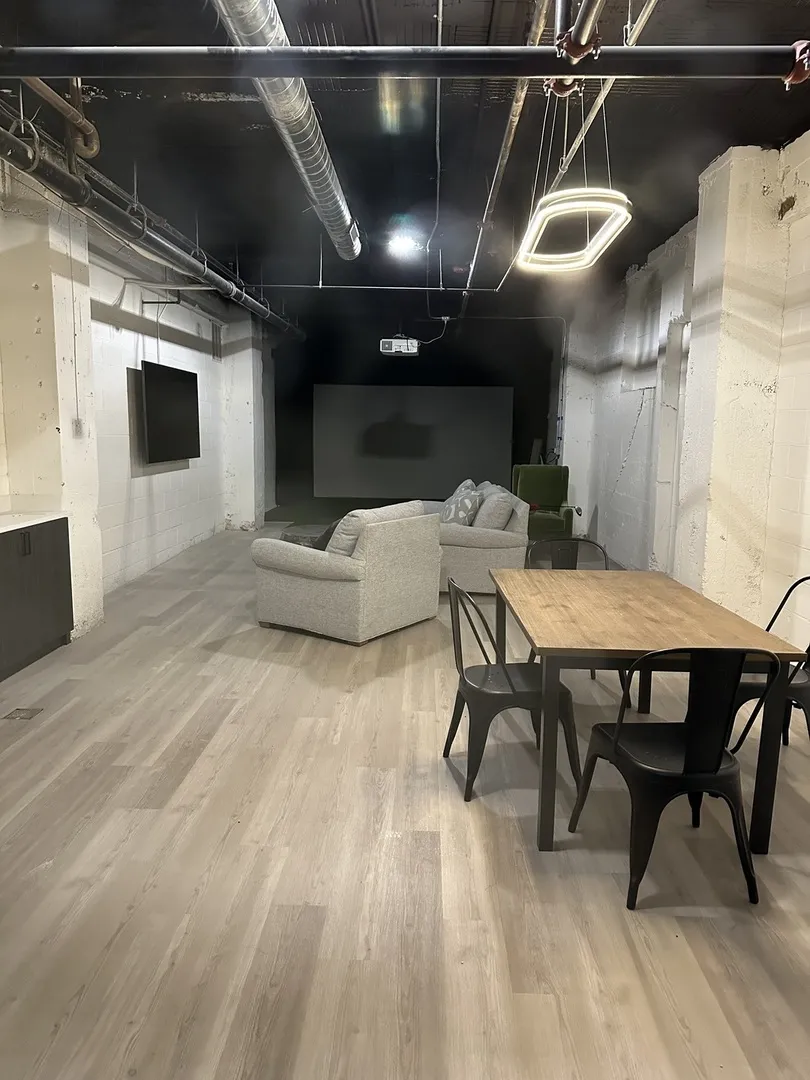 5700 N ASHLAND AVE 60660-unit#812-Chicago-IL