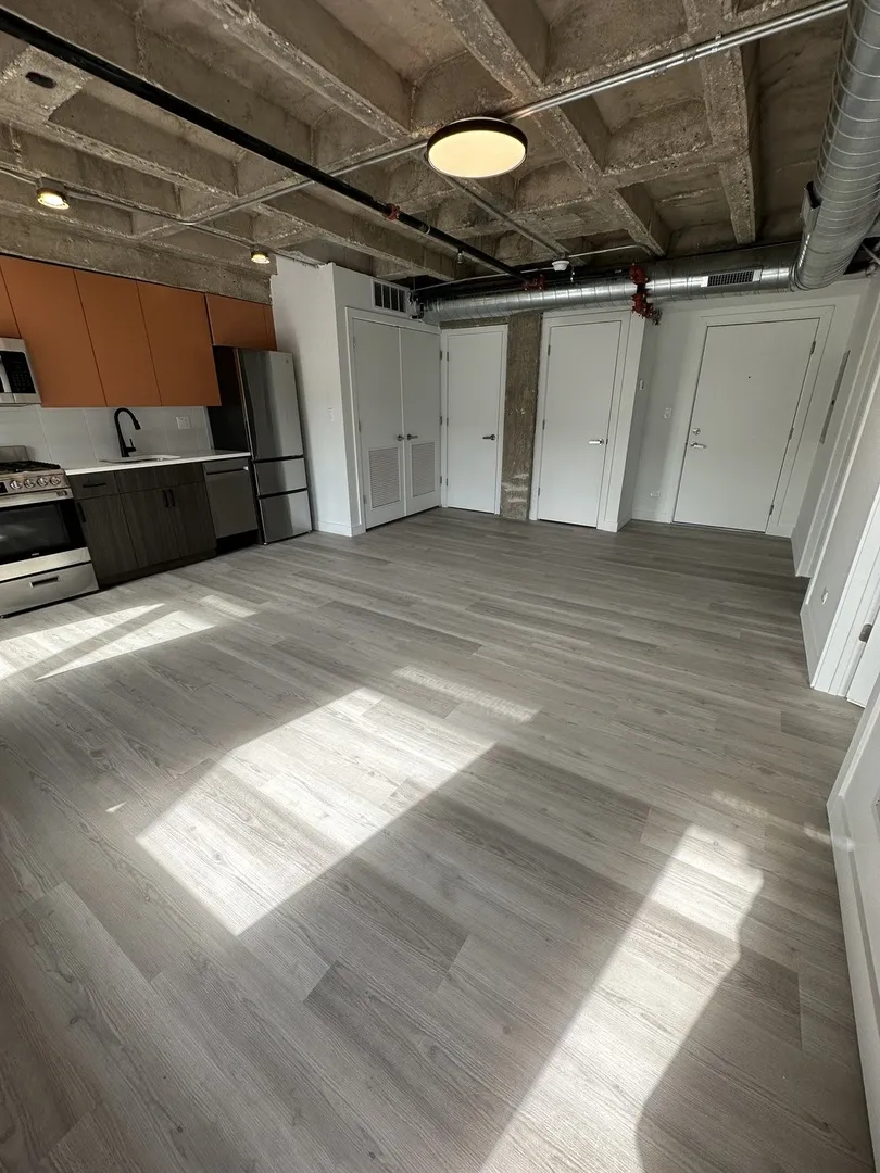 5700 N ASHLAND AVE 60660-unit#812-Chicago-IL