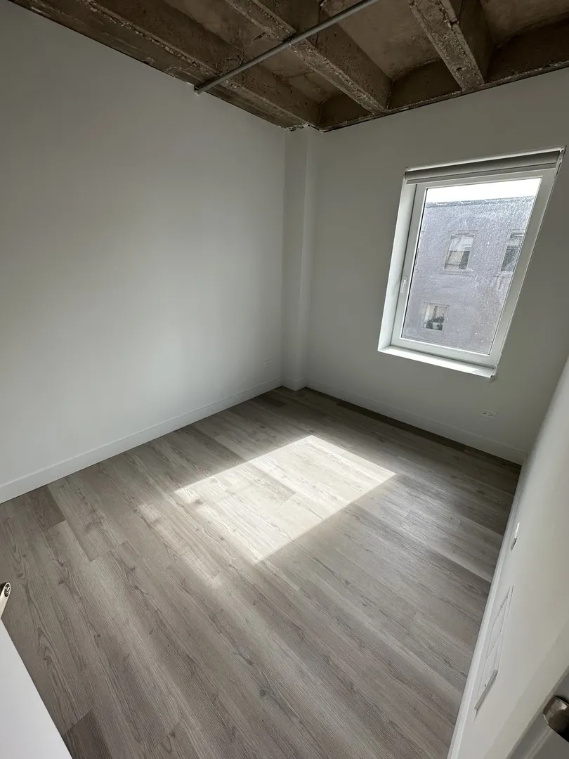 5700 N ASHLAND AVE 60660-unit#812-Chicago-IL