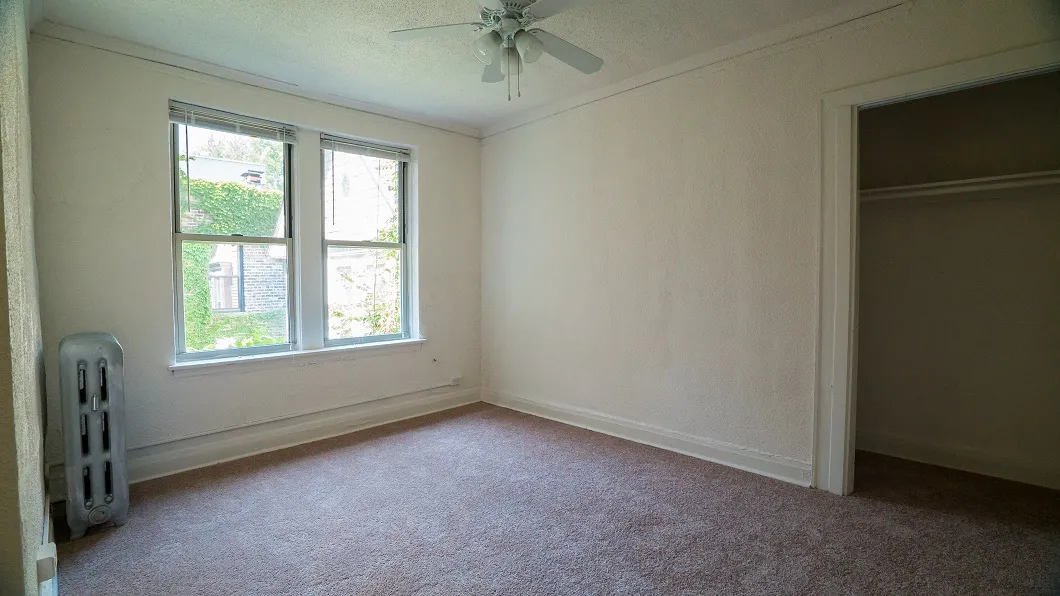 640 W BRIAR PL 60657-unit#304-Chicago-IL