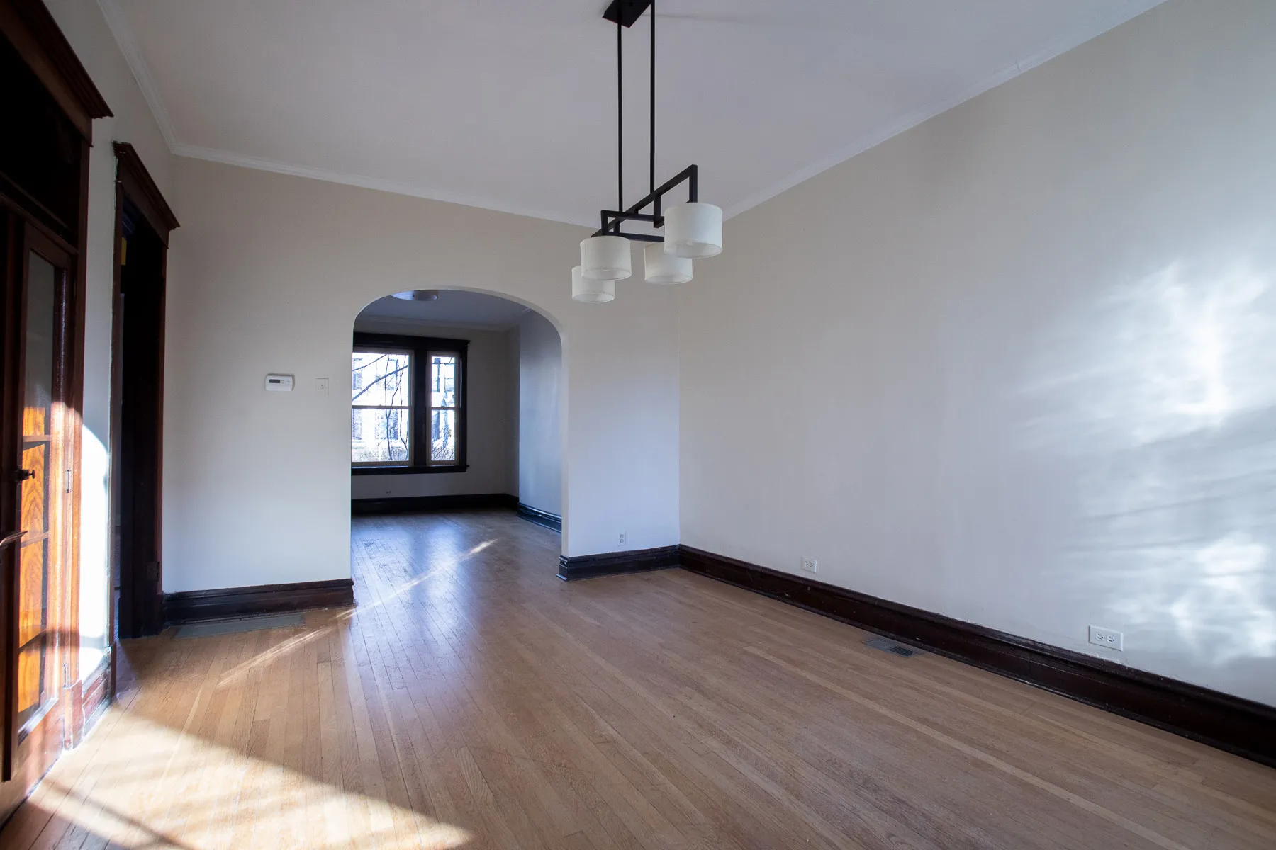 1409 W BELLE PLAINE AVE 60613-unit#1W-Chicago-IL
