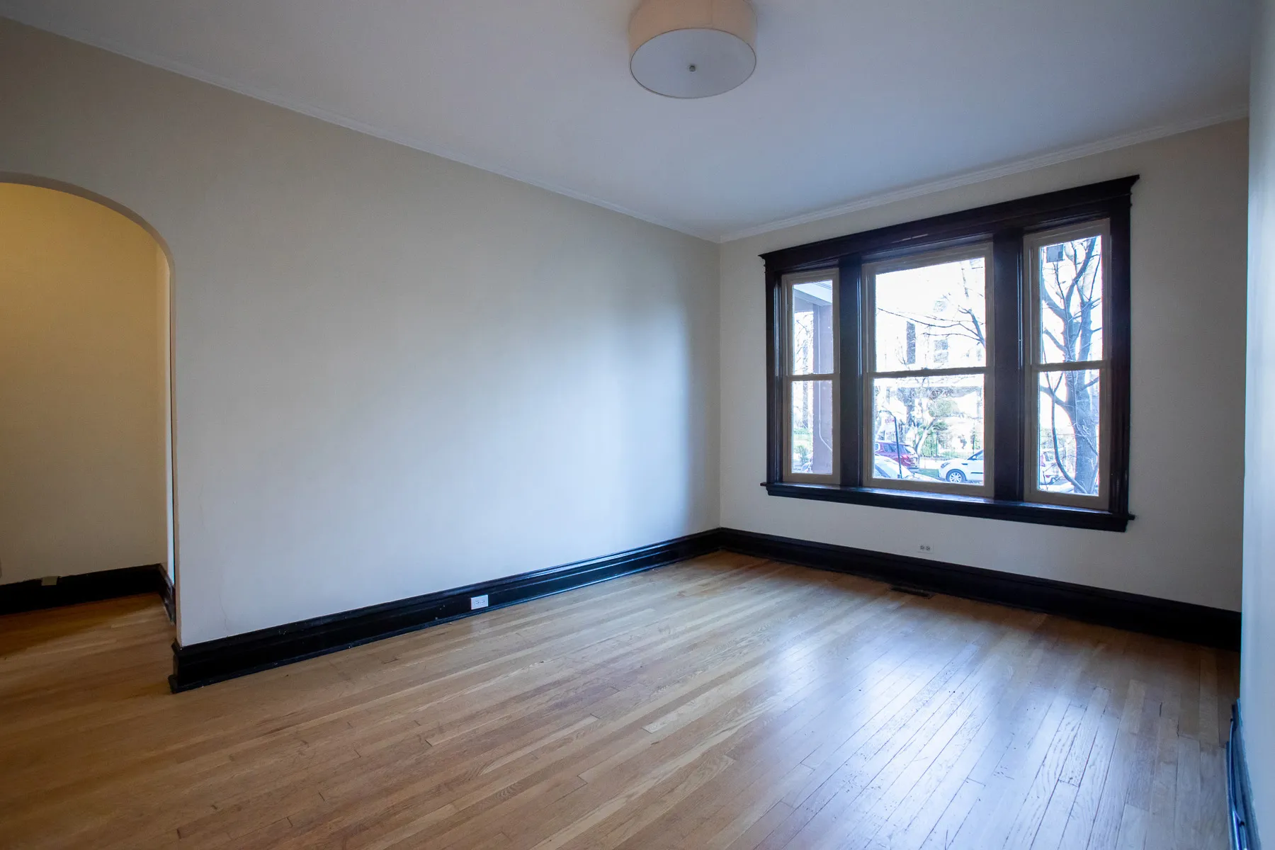 1409 W BELLE PLAINE AVE 60613-unit#1W-Chicago-IL