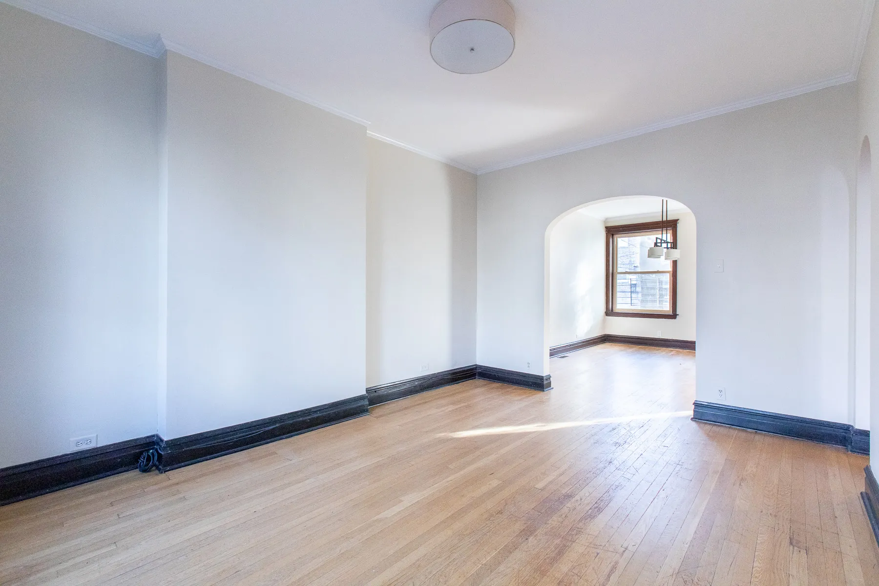 1409 W BELLE PLAINE AVE 60613-unit#1W-Chicago-IL