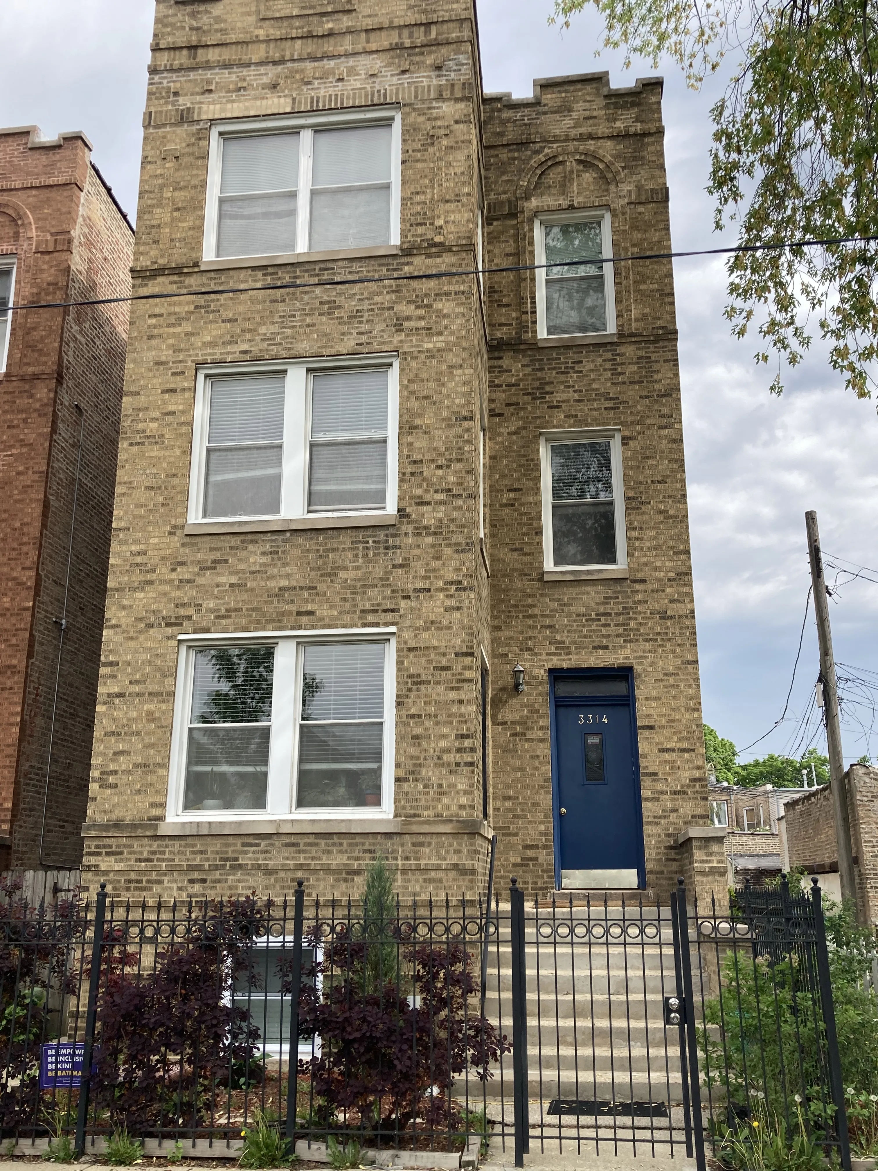 3314 W HUTCHINSON ST 60618-unit#Apt 2-Chicago-IL