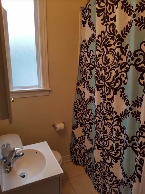 1325 W BARRY AVE 60657-Barry-unit#2R-Chicago-IL