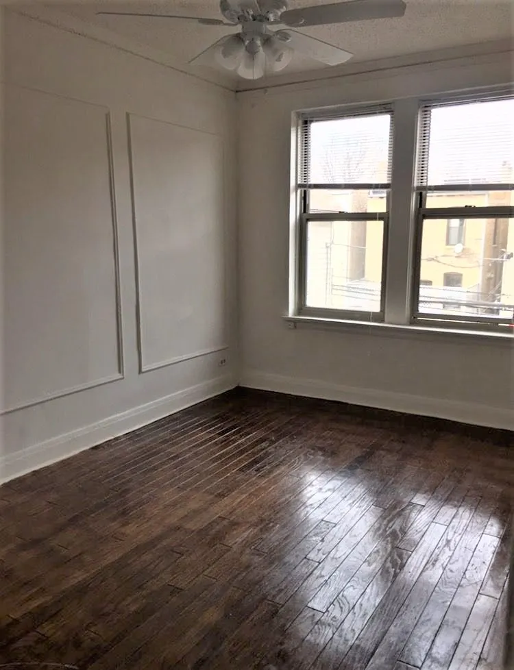 640 W BRIAR PL 60657-unit#207-Chicago-IL