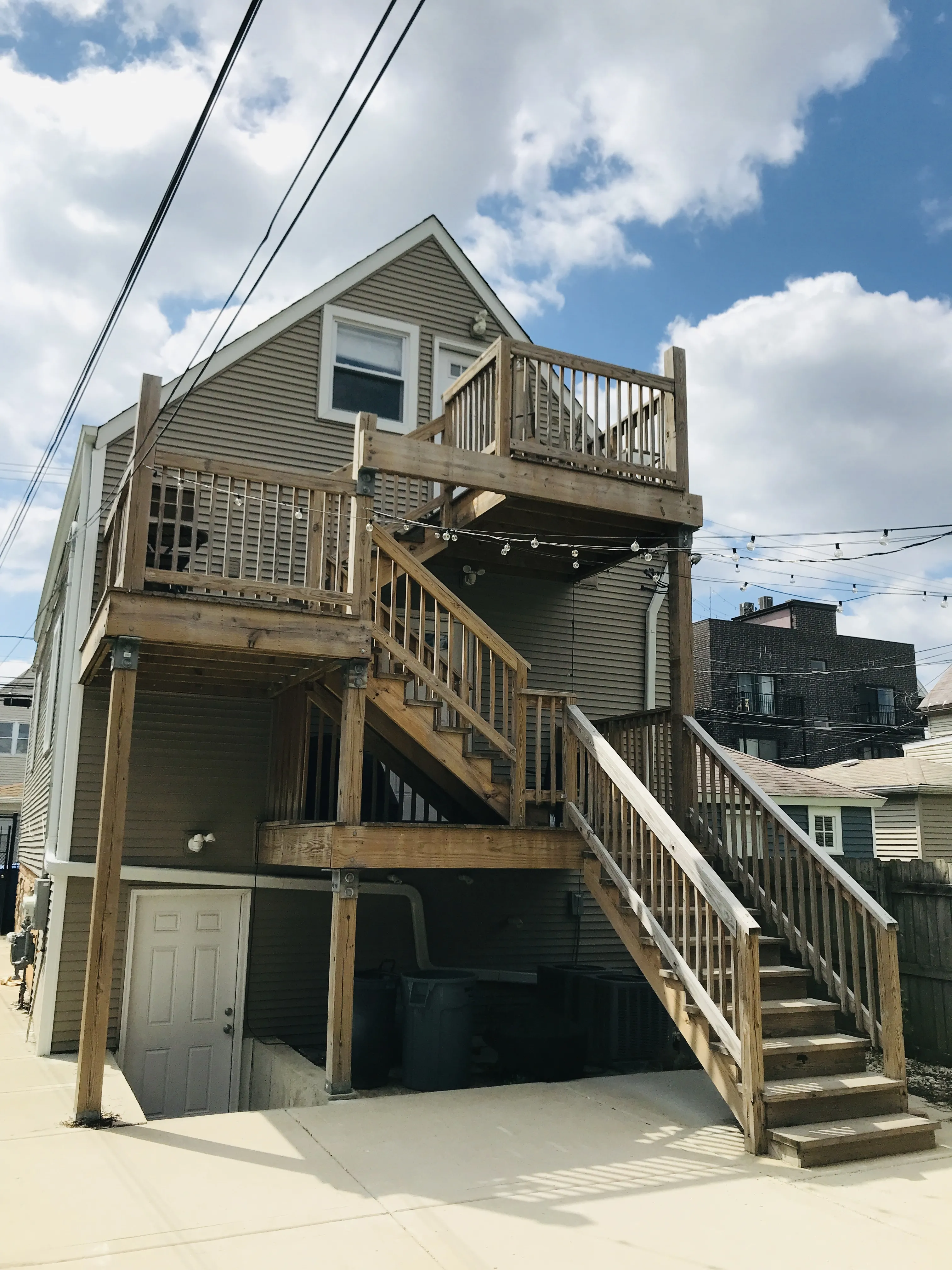 3611 W WOLFRAM ST 60618-unit#2R-Chicago-IL