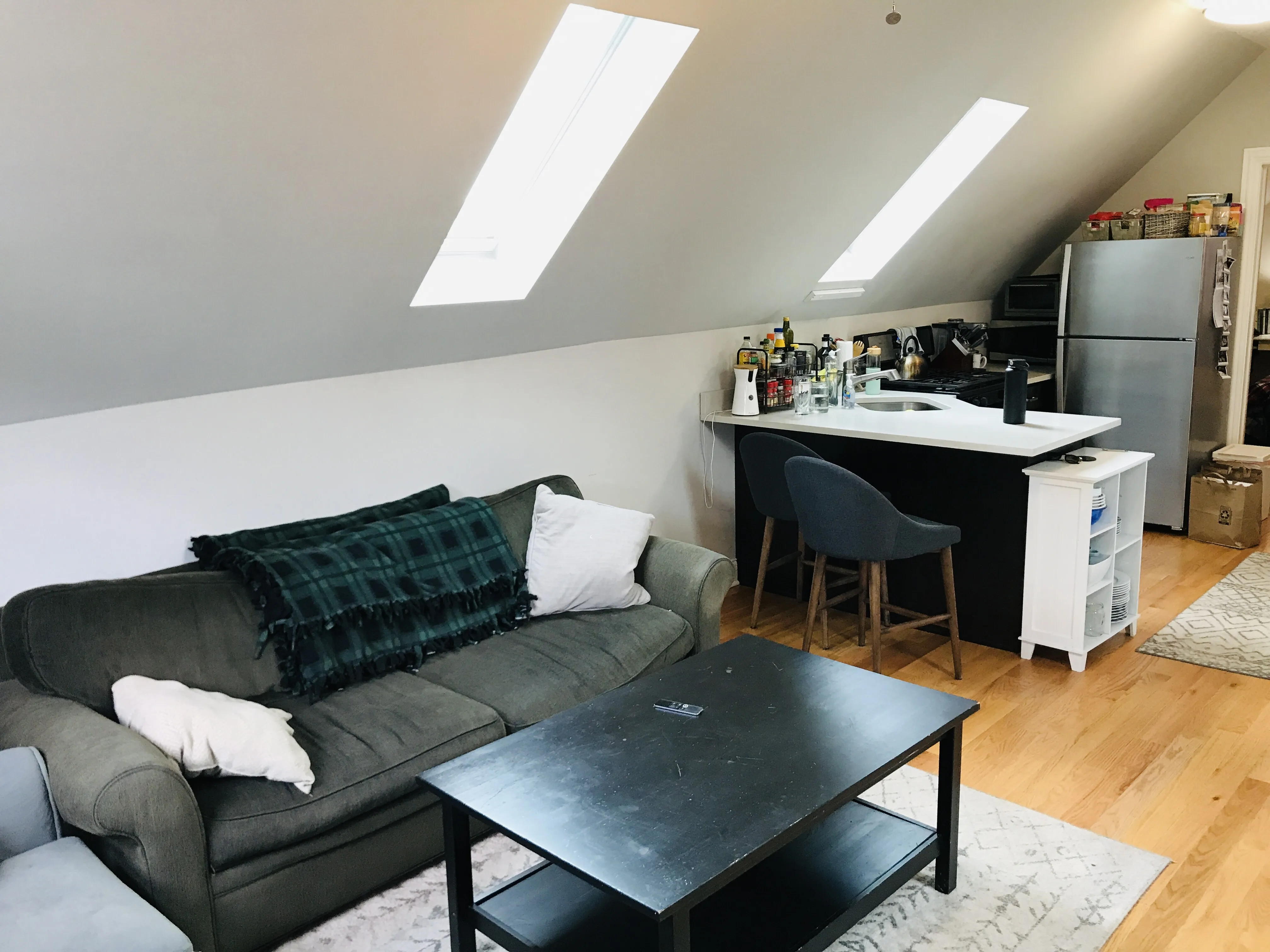 3611 W WOLFRAM ST 60618-unit#2R-Chicago-IL