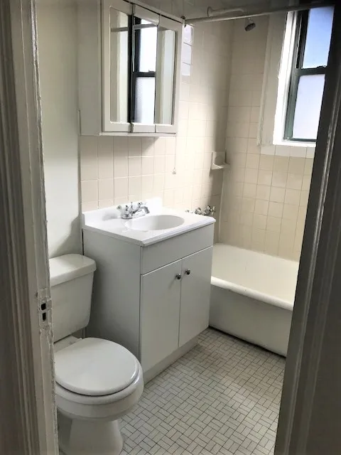 4606 N HERMITAGE AVE 60640-unit#115-Chicago-IL