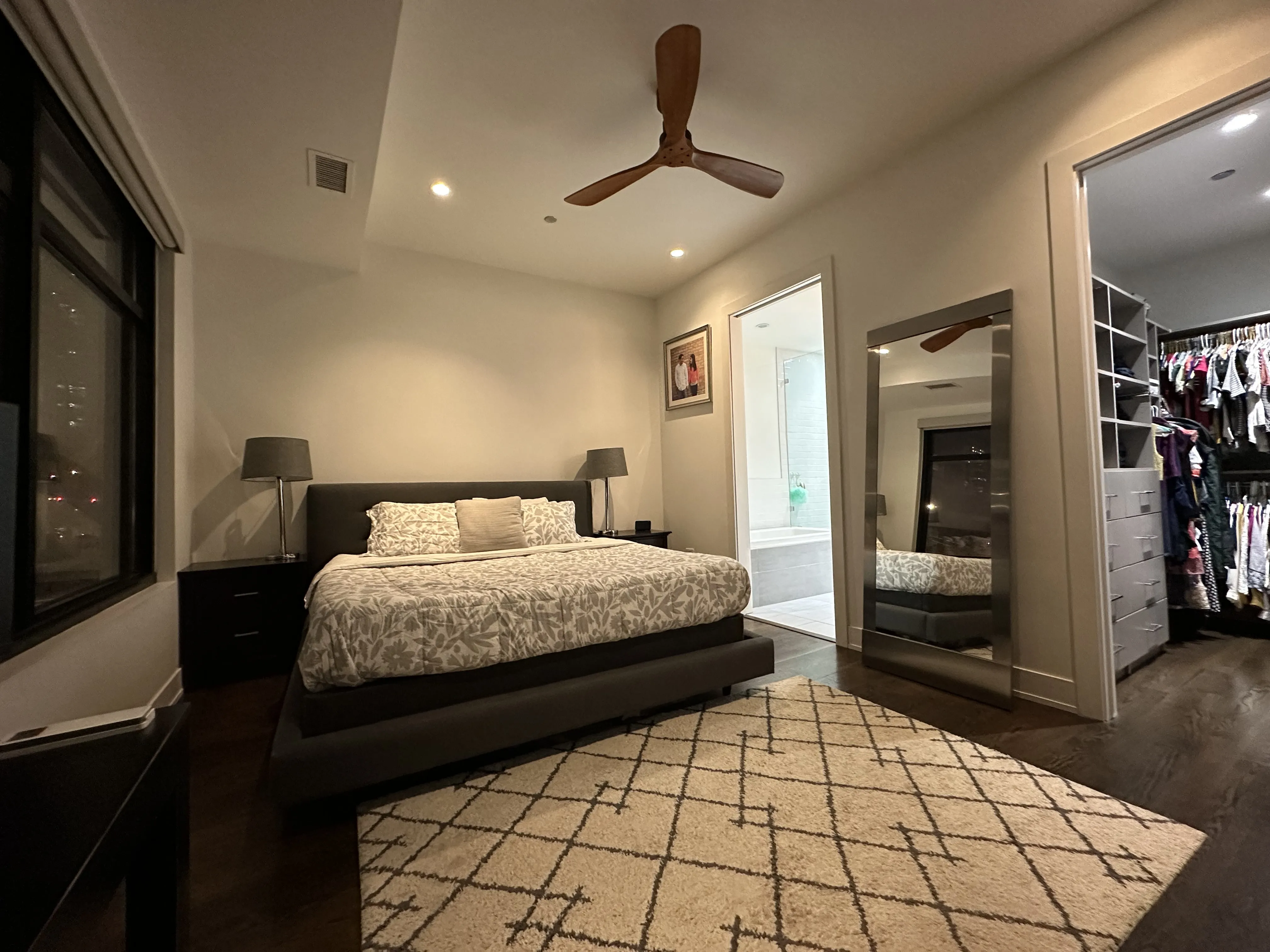 668 N KINGSBURY ST 60654-The Ronsley-unit#207-Chicago-IL