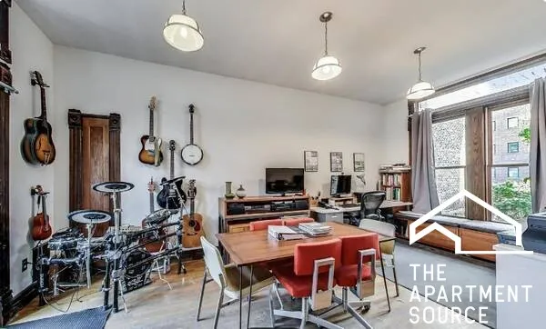 2324 W ARMITAGE AVE 60647-unit#1-Chicago-IL