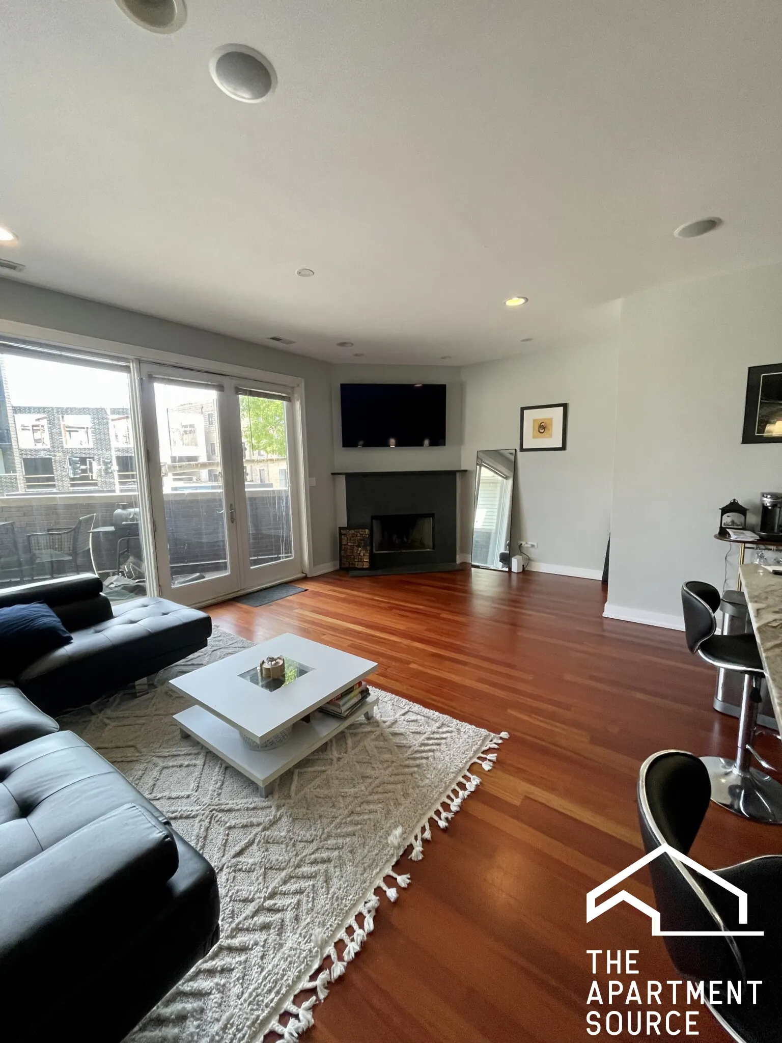 614 W OGDEN AVE 60647-unit#2-Chicago-IL