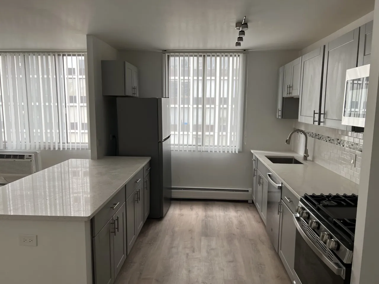 2424 N CLARK ST 60614-unit#617-Chicago-IL