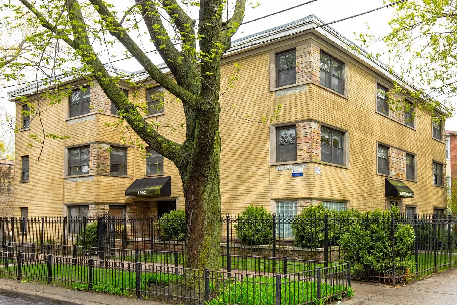 1902 W BIRCHWOOD AVE 60626-unit#2A-Chicago-IL
