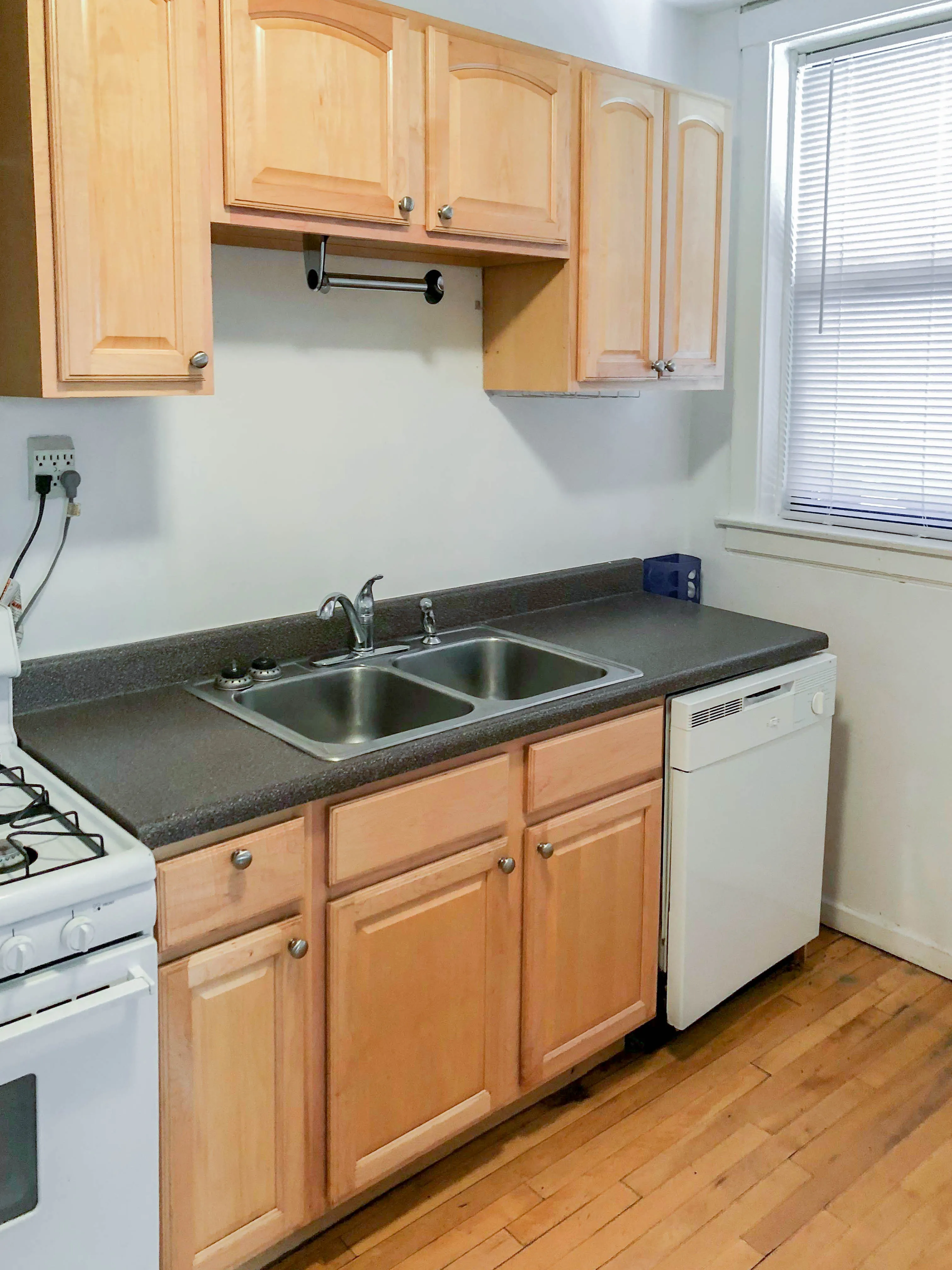 1943 W WINNEMAC AVE 60640-unit#2-Chicago-IL