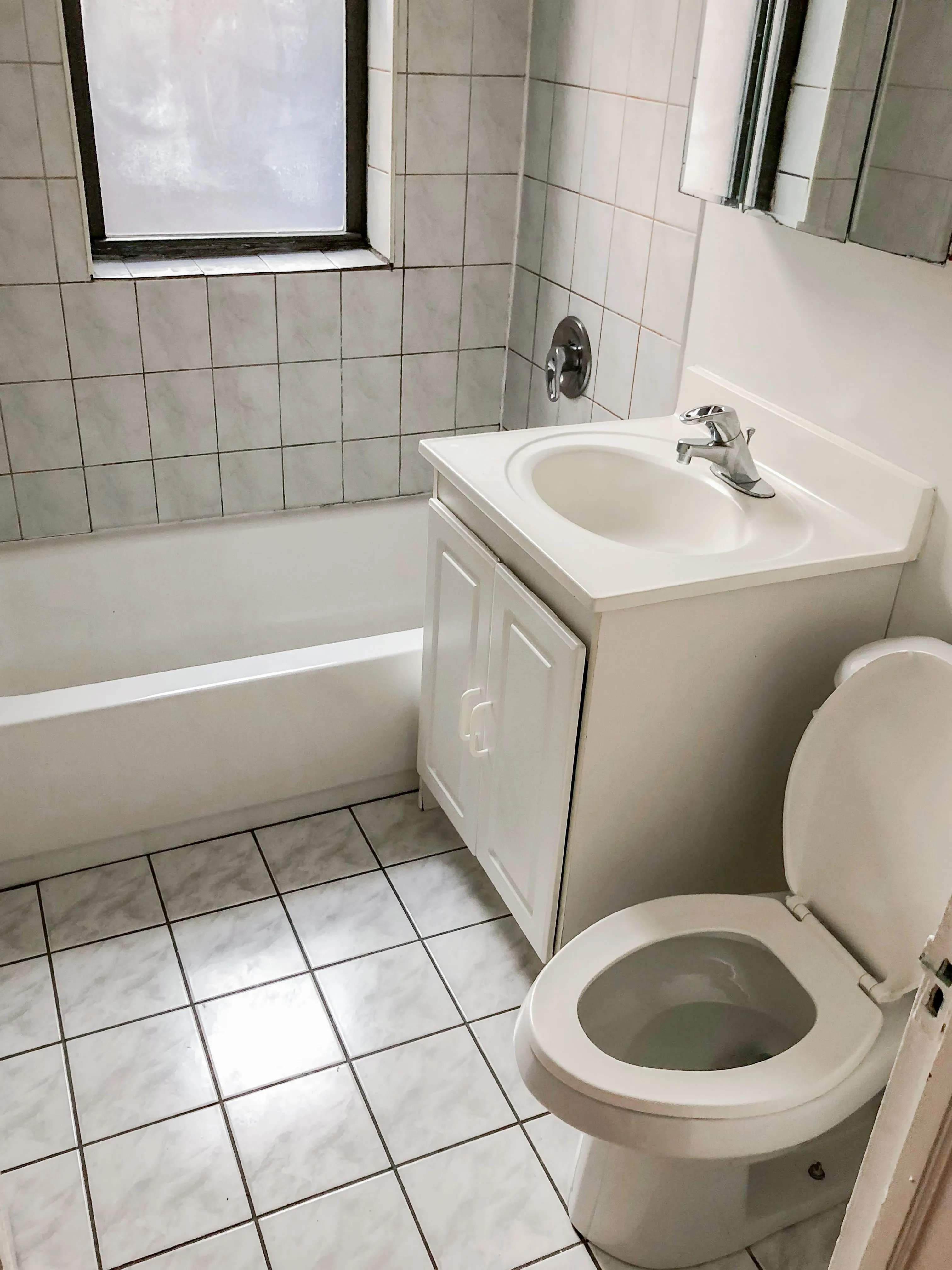 1943 W WINNEMAC AVE 60640-unit#2-Chicago-IL