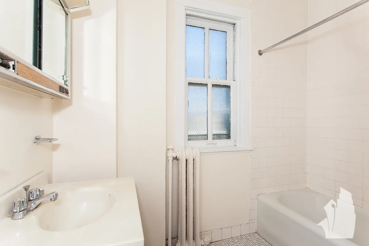 540 W BRIAR PL 60657-unit#6N-Chicago-IL