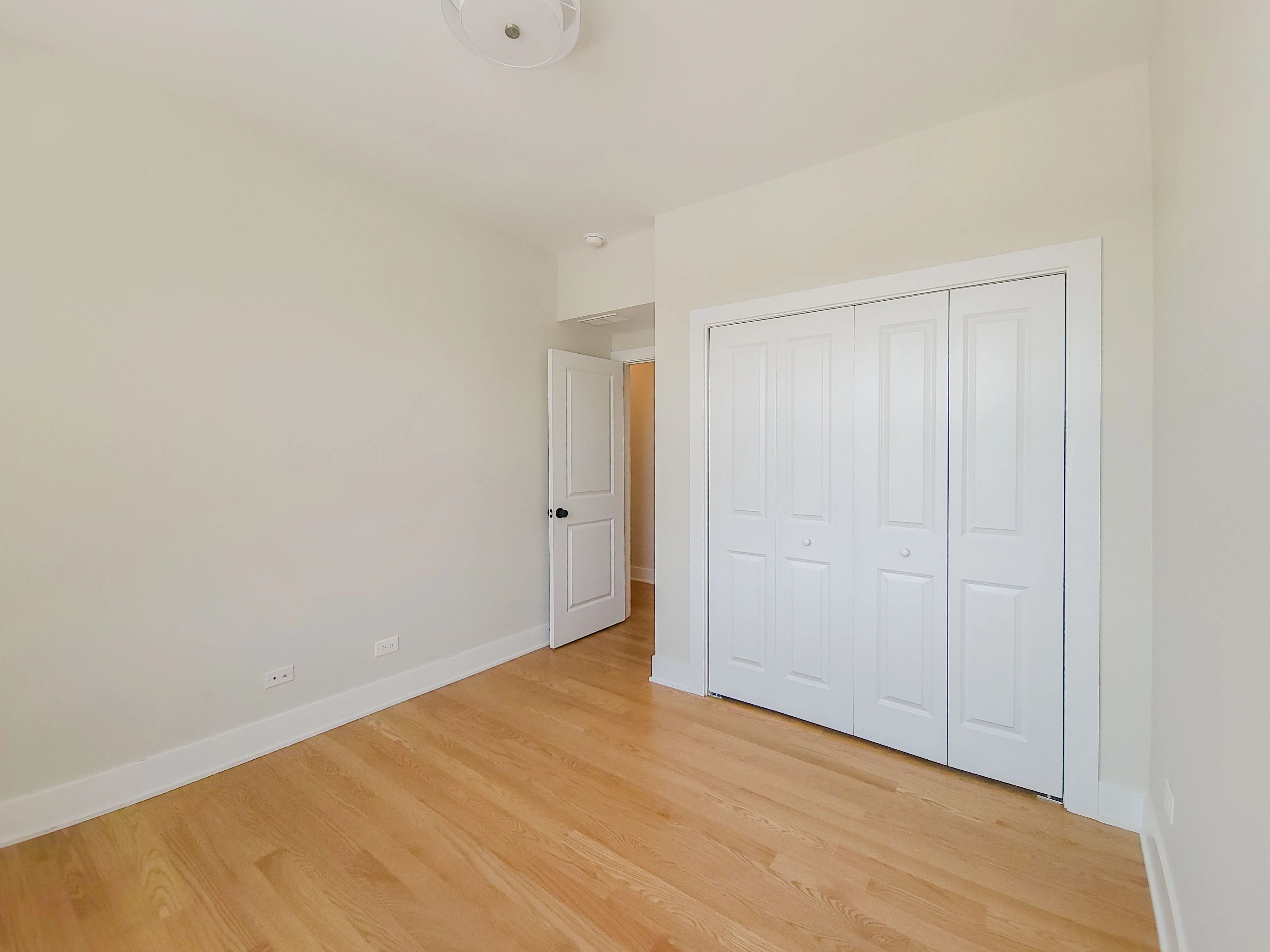 2020 W MONTROSE AVE 60625-unit#3-B-Chicago-IL