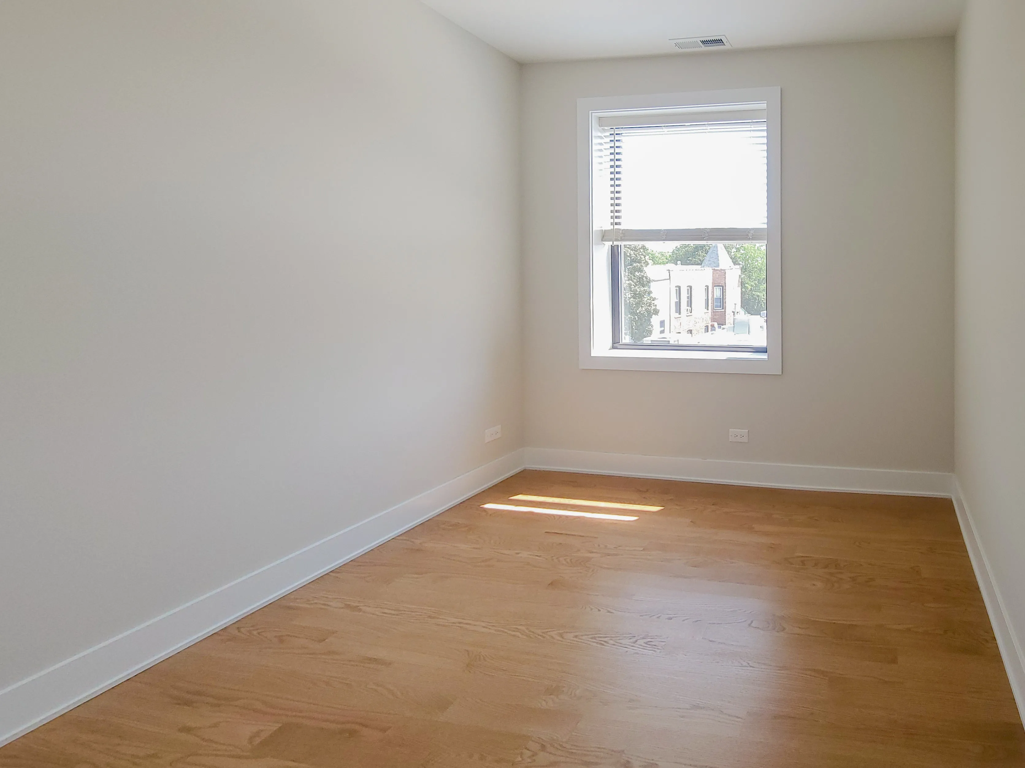 2020 W MONTROSE AVE 60625-unit#3-B-Chicago-IL