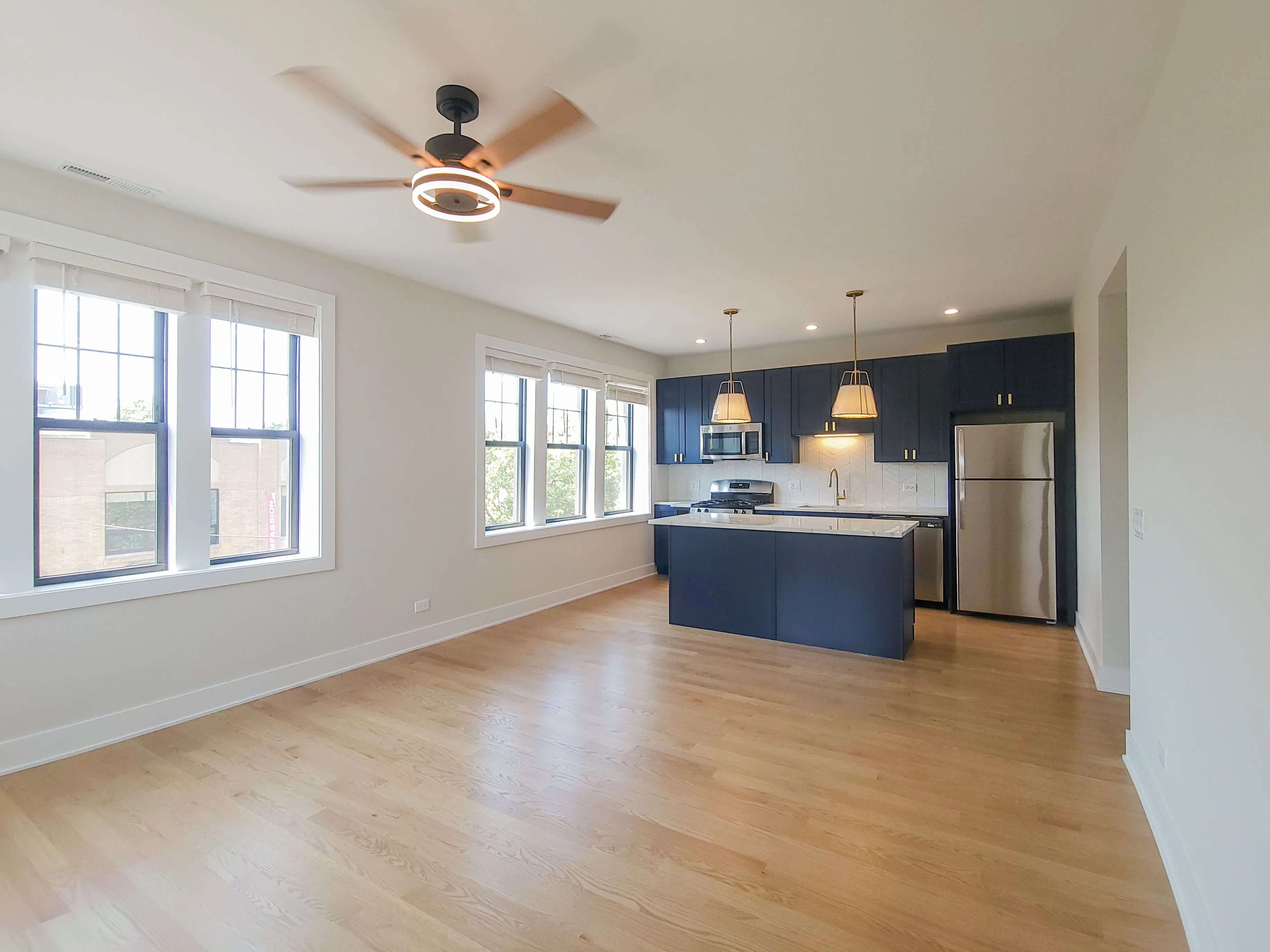 2020 W MONTROSE AVE 60625-unit#3-B-Chicago-IL