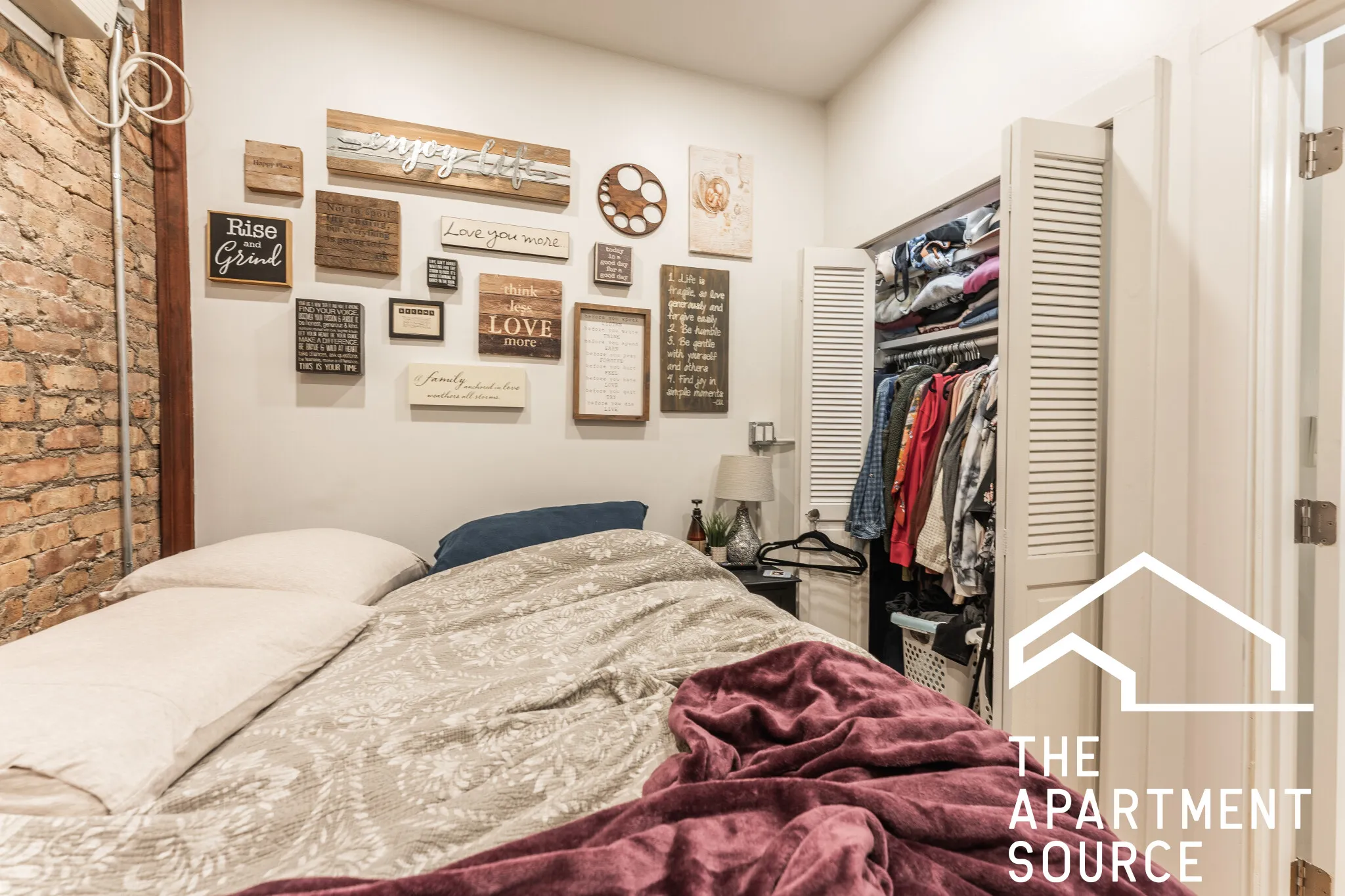 2252 N CLEVELAND AVE 60614-unit#2F-Chicago-IL