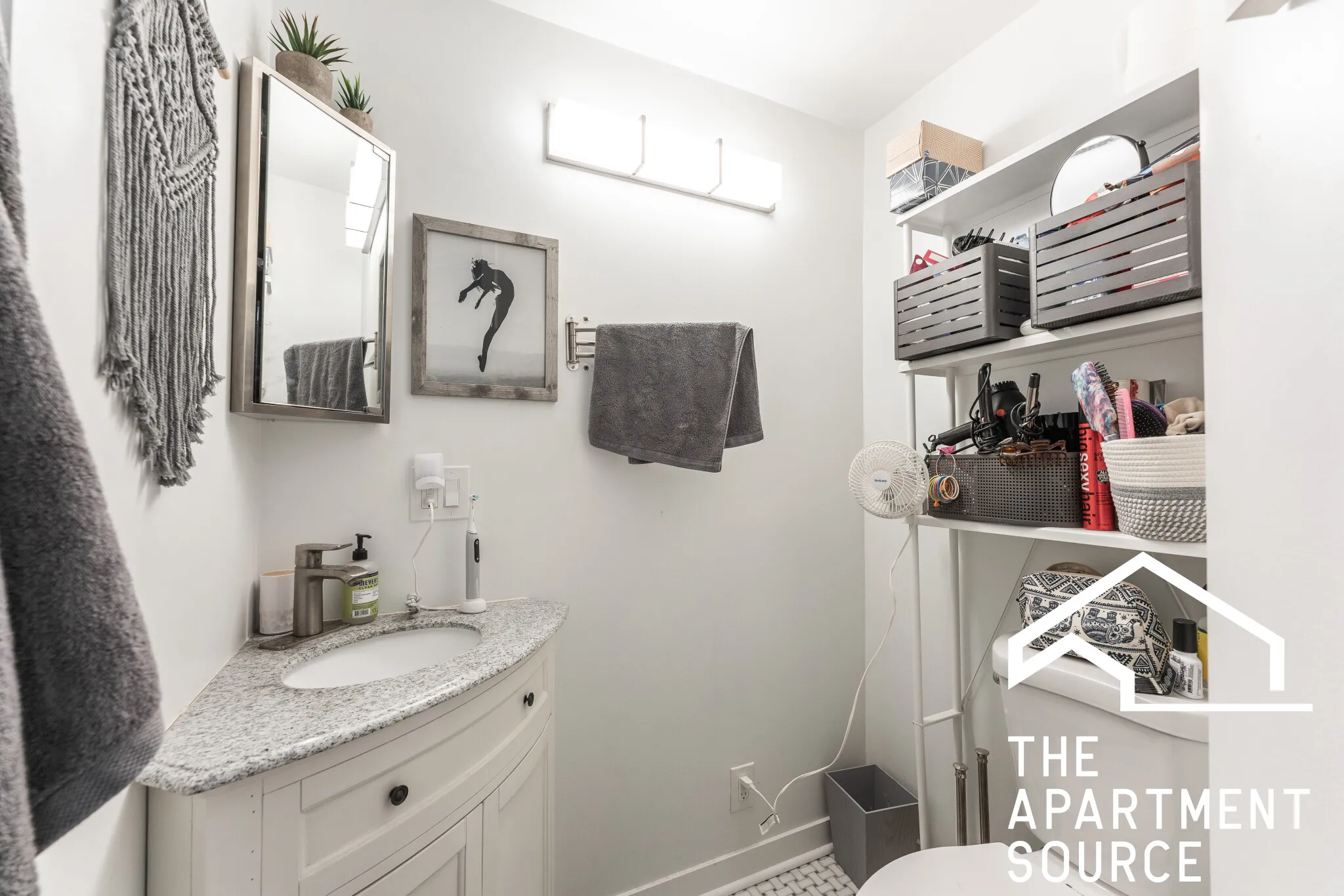 2252 N CLEVELAND AVE 60614-unit#2F-Chicago-IL