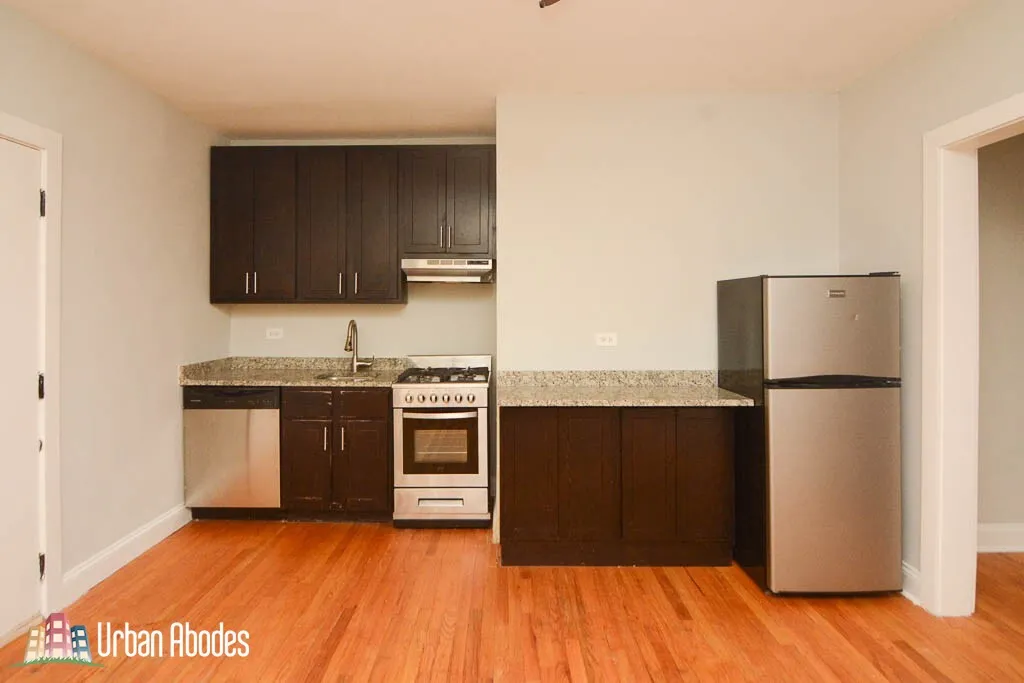 612 W PATTERSON AVE 60613-unit#109-Chicago-IL