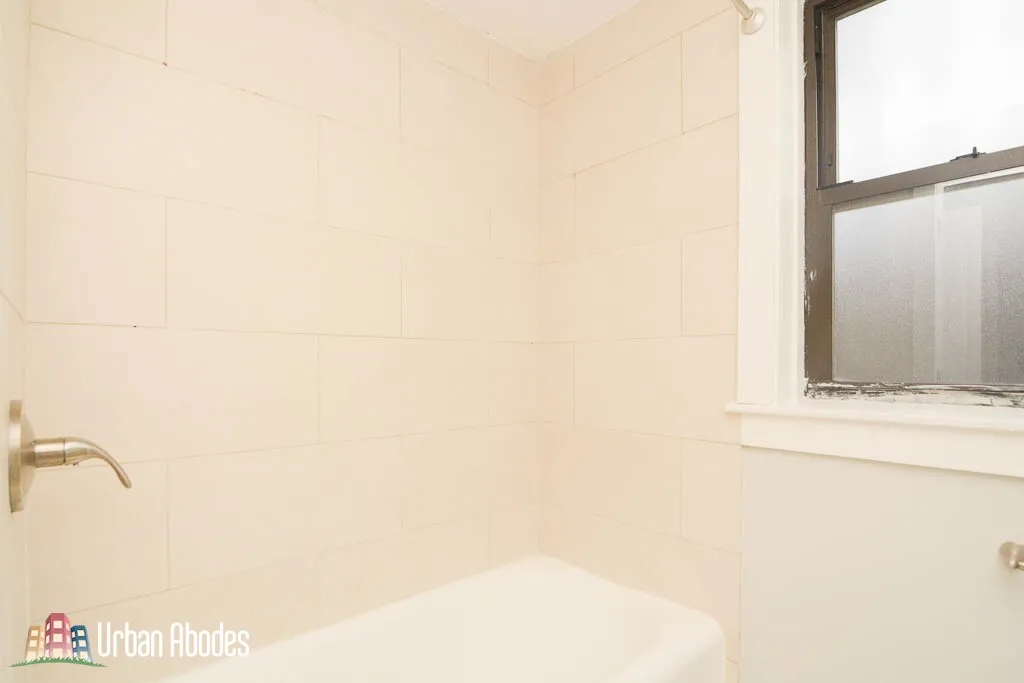 612 W PATTERSON AVE 60613-unit#109-Chicago-IL