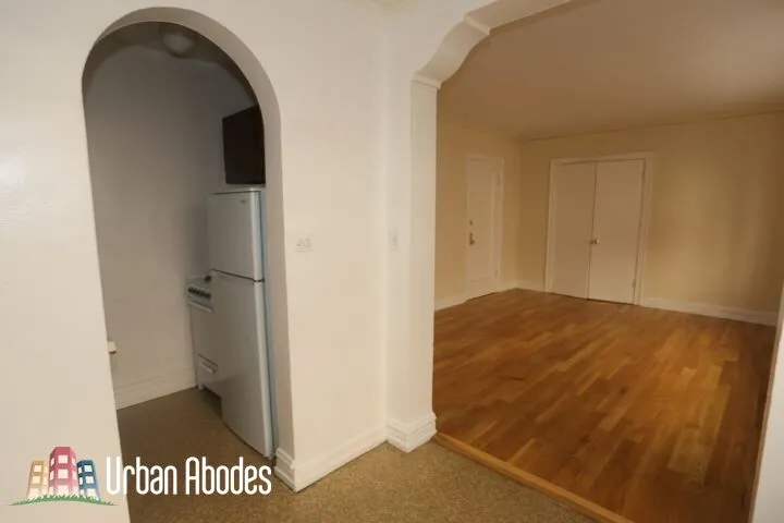 425 W ROSCOE ST 60657-unit#203-Chicago-IL