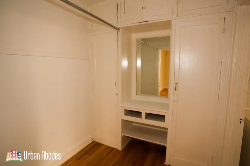 425 W ROSCOE ST 60657-unit#203-Chicago-IL