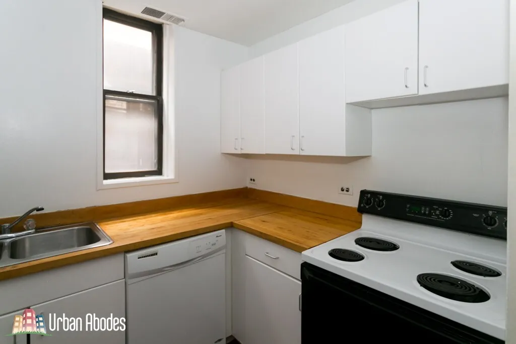 2904 N BROADWAY 60613-unit#03-Chicago-IL