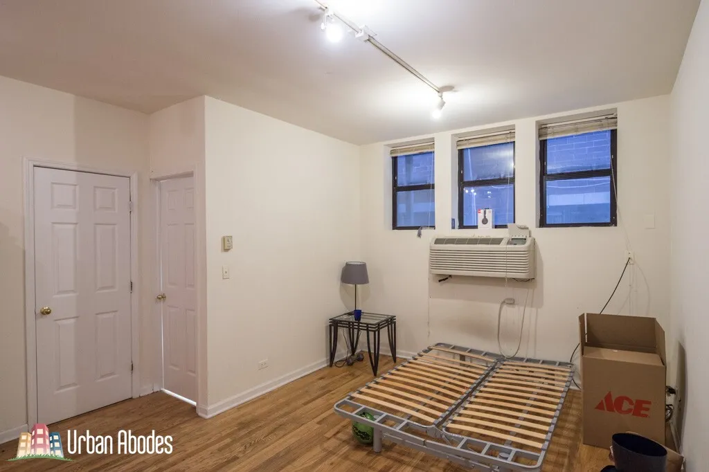 917 W DAKIN ST 60613-unit#104-Chicago-IL