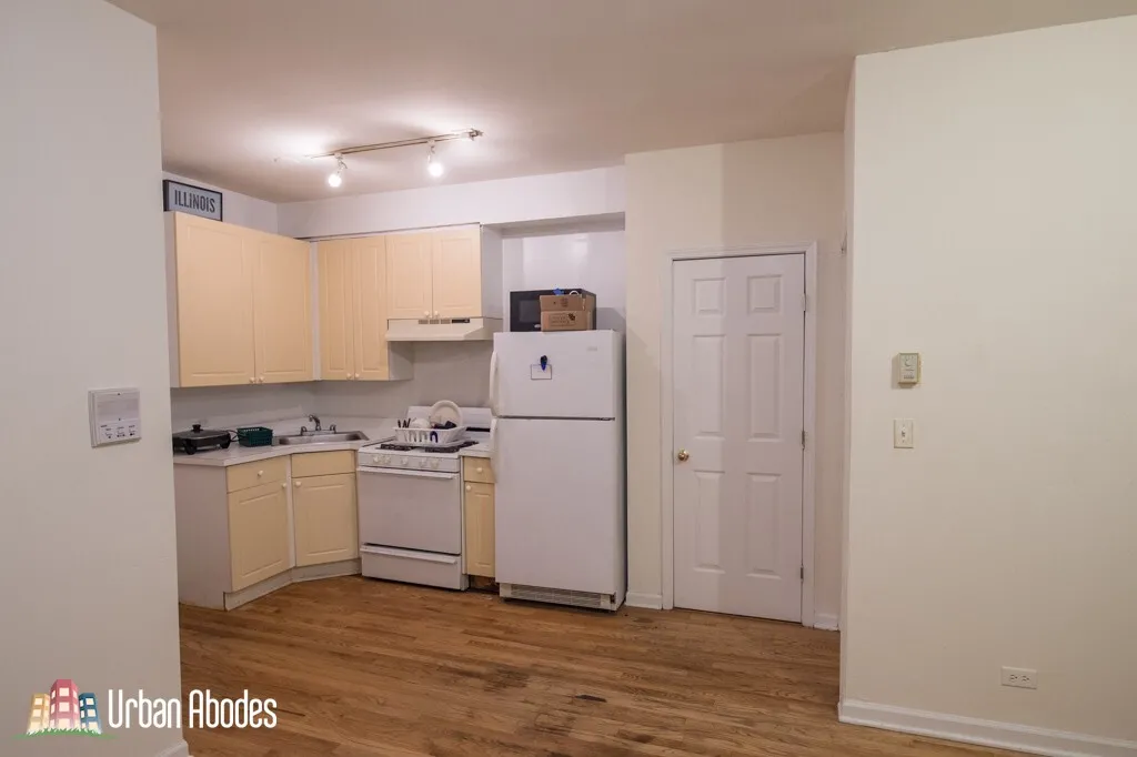 917 W DAKIN ST 60613-unit#104-Chicago-IL