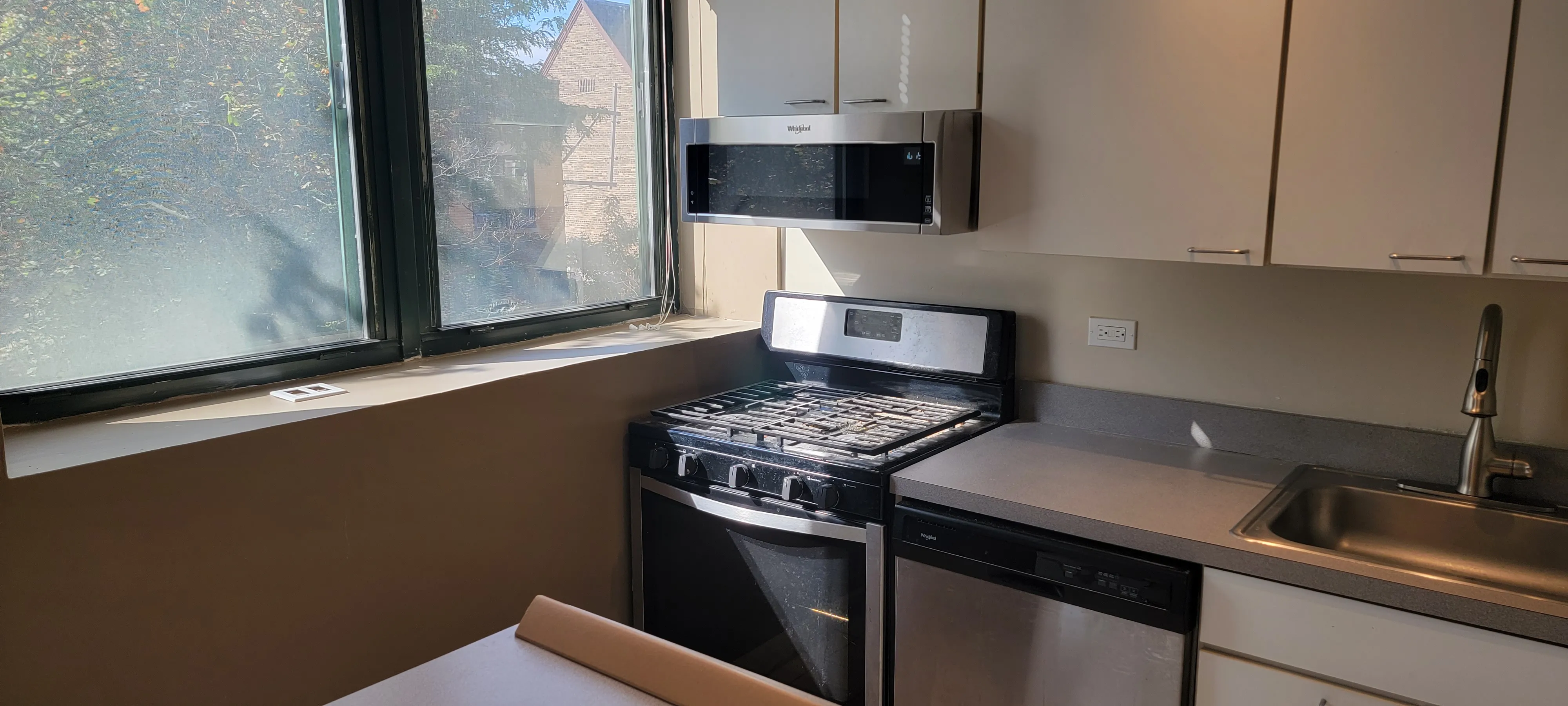 3900 N DAMEN AVE 60618-Byron Lofts-unit#302-Chicago-IL