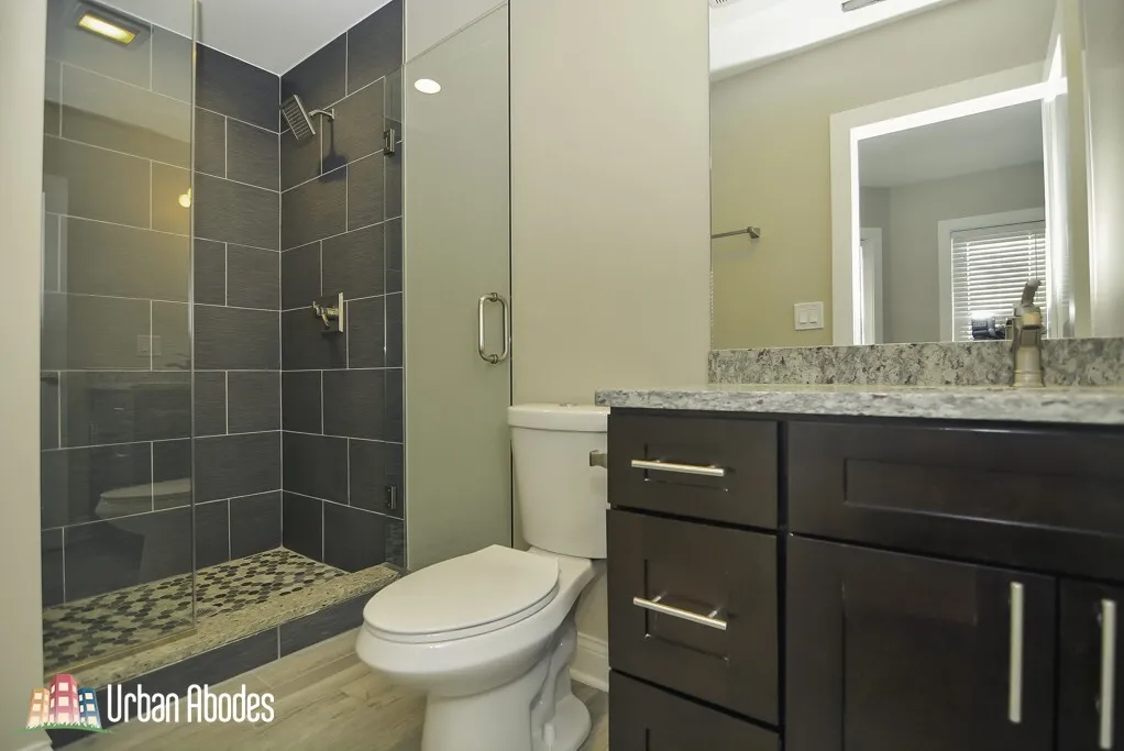 2230 N SAWYER AVE 60647-unit#E4-Chicago-IL