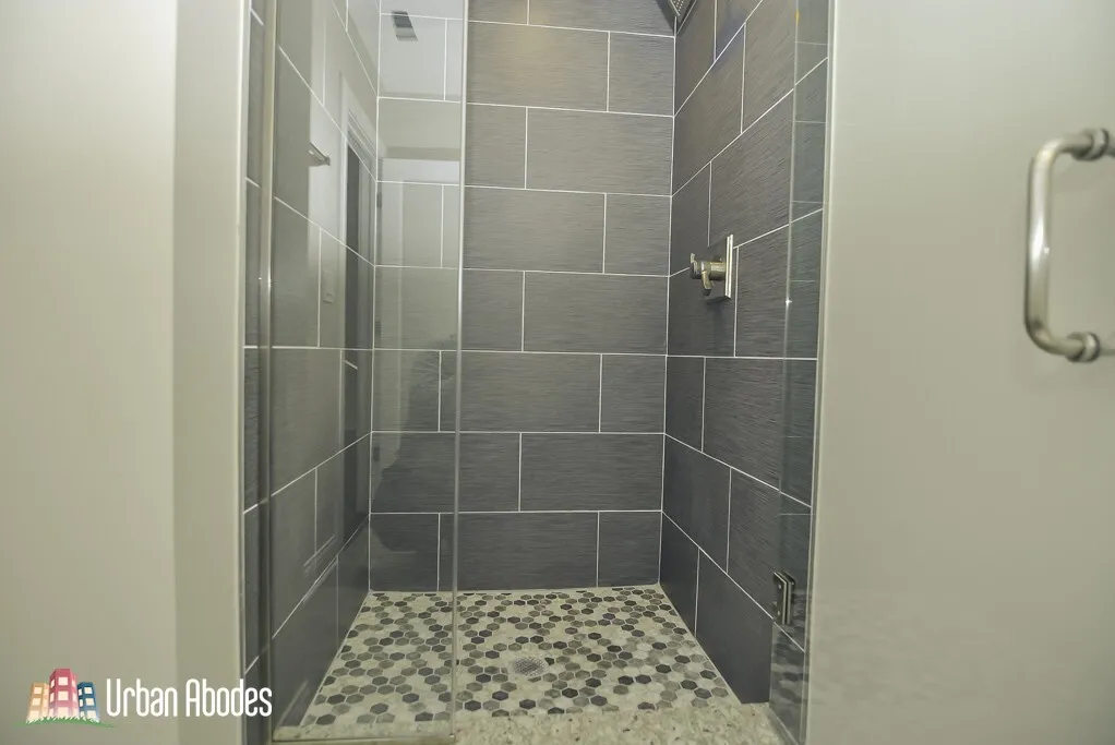 2230 N SAWYER AVE 60647-unit#E4-Chicago-IL