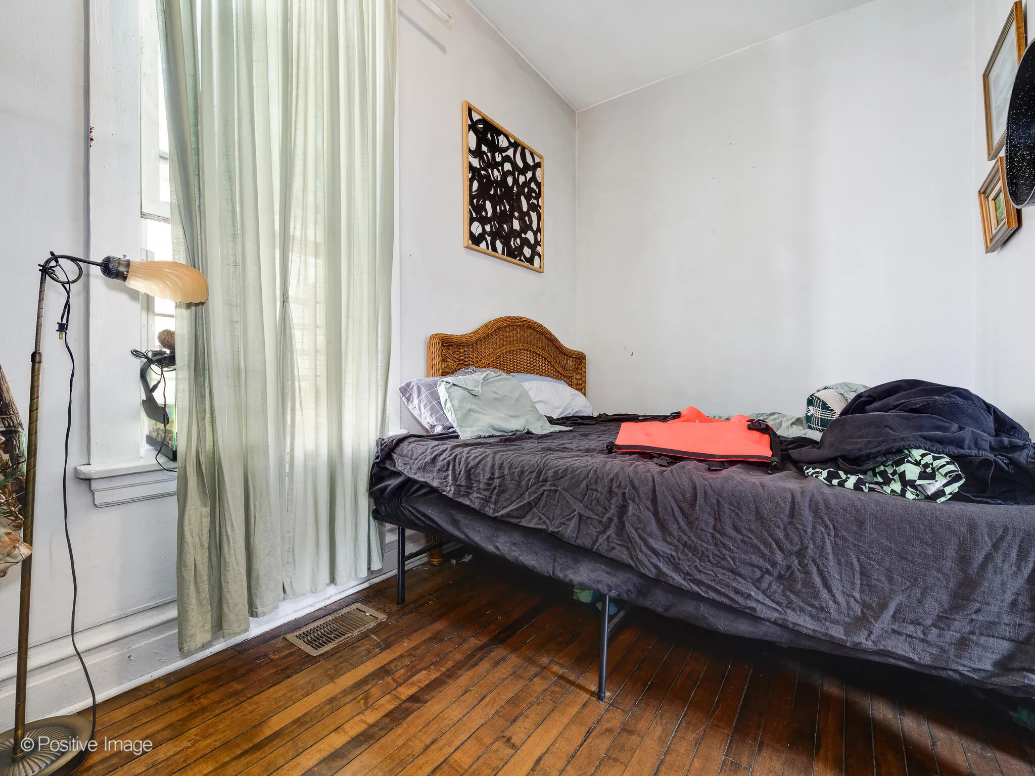 3521 W CORTLAND ST 60647-unit#1F-Chicago-IL