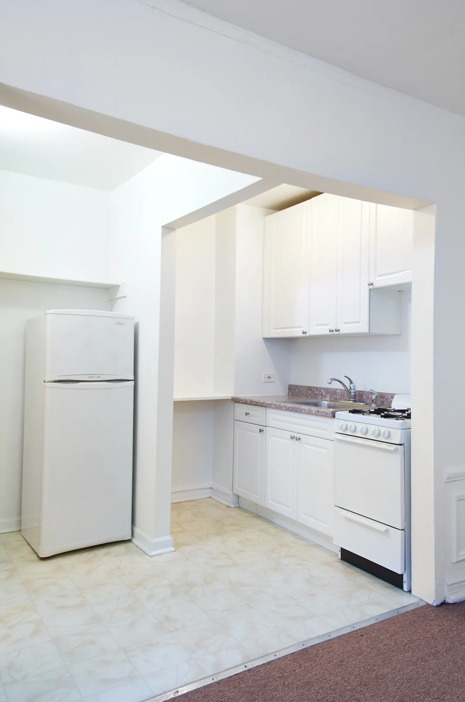 4222 N ASHLAND AVE 60613-unit#AptA-Chicago-IL