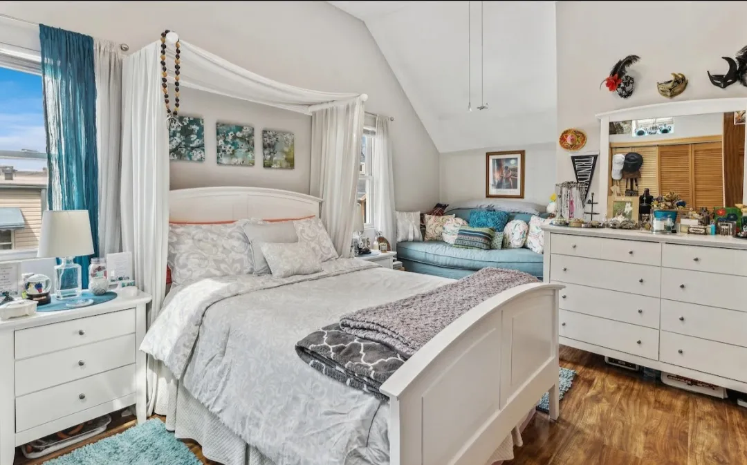 1741 N SPAULDING AVE 60647-Coach House-unit#2R-Chicago-IL