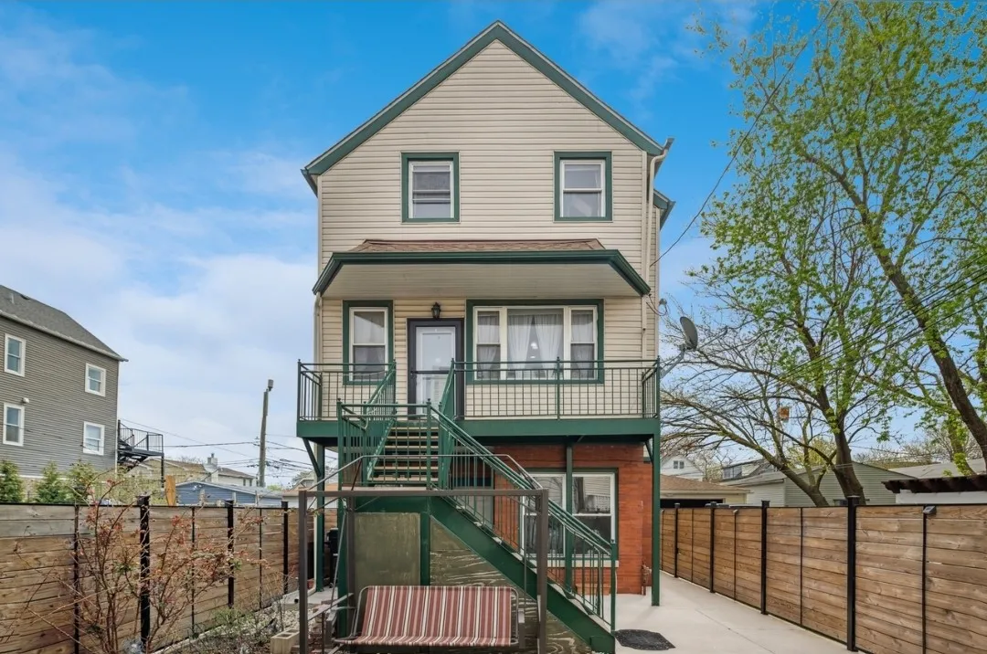 1741 N SPAULDING AVE 60647-Coach House-unit#2R-Chicago-IL